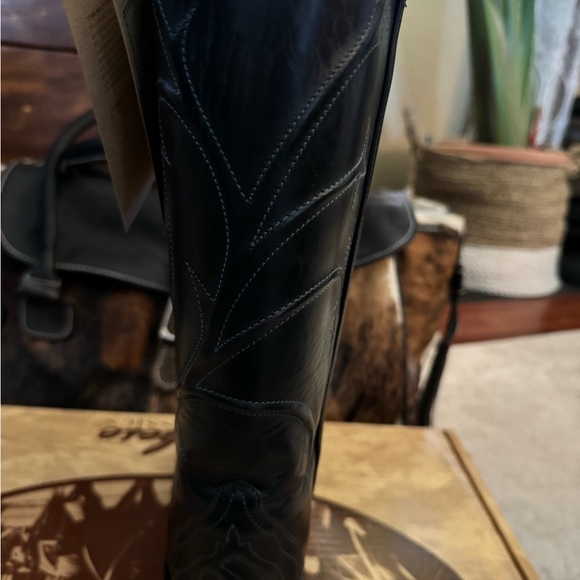 LUCCHESE WOMENS CALF HIDE BOOT - Picture 5 of 11
